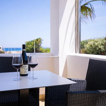 Apartahotel Donnosanto Torre Santa Sabina