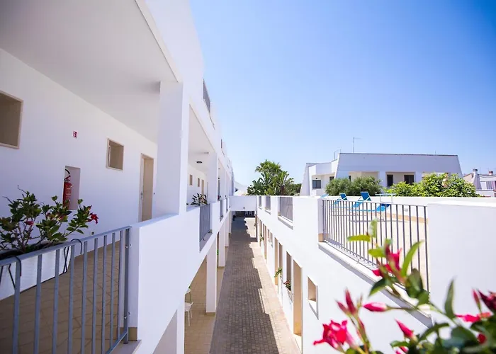 Hotel apartamentowy Donnosanto Torre Santa Sabina